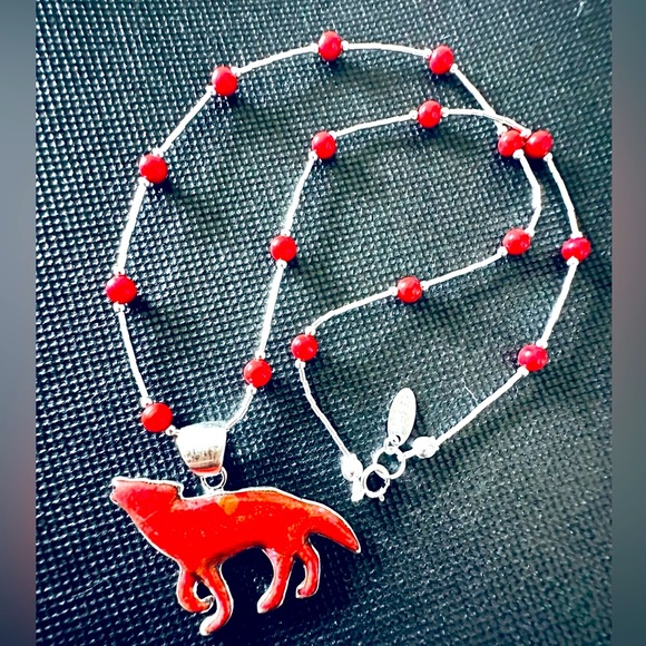 Plum Coral Wolf Pendant on Coral Beaded Liquid Sterling Silver 18" Necklace NWT - Picture 1 of 11